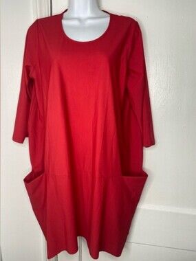 Dress By JASON for Comfy Made In USA Red Mid Length Sleeve Tunic w/ Pockets